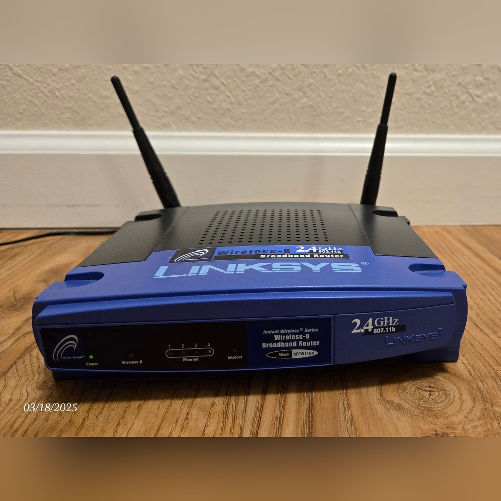 Linksys Wireless-B 2.4GHz Broadband Router BEFW11S4